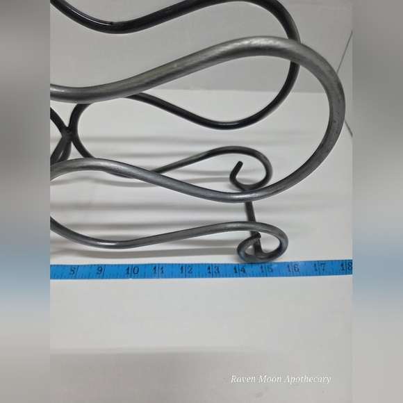 Elegant Silver Metal Wine Rack - Picture 3 of 7